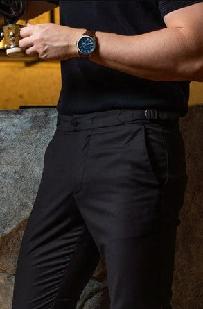 Looks com uma calça de alfaiataria preta: o que combina?