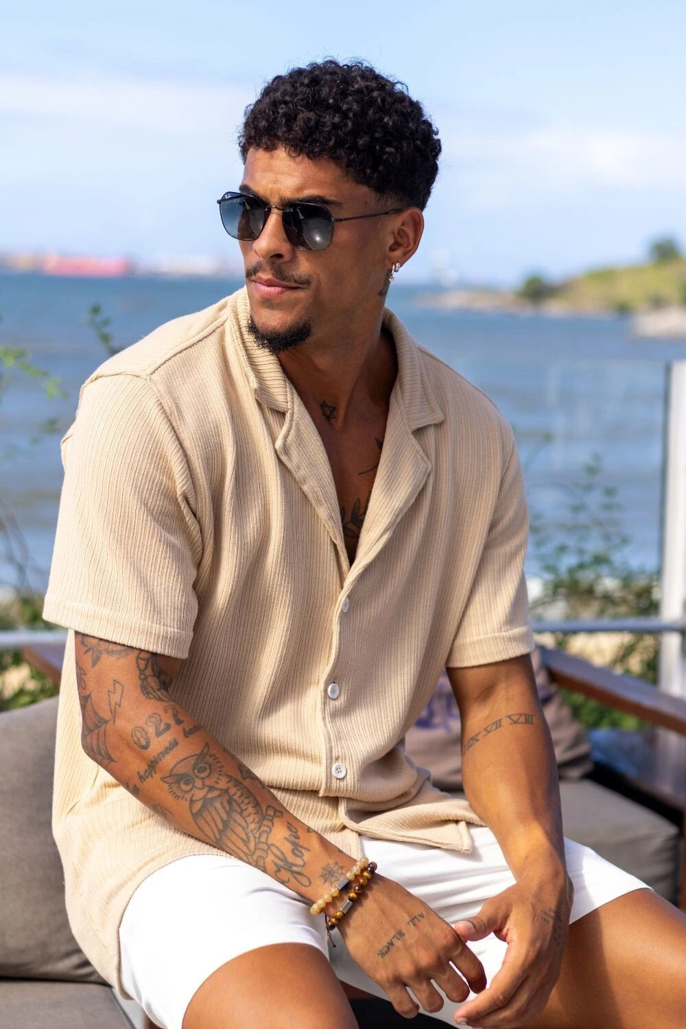 Camisa Paradizo Tricô Texturizada Gola Cubana - Linha Urban - Areia