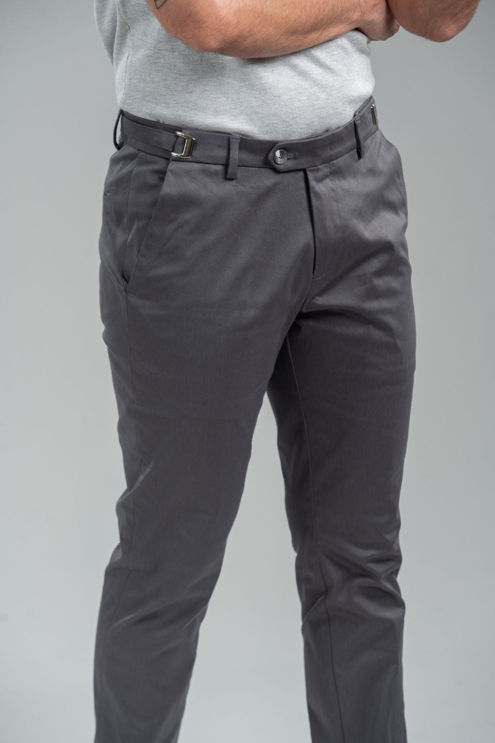 Calça Roman Alfaiataria Com Ajuste Cintura - Linha Rich - Chumbo