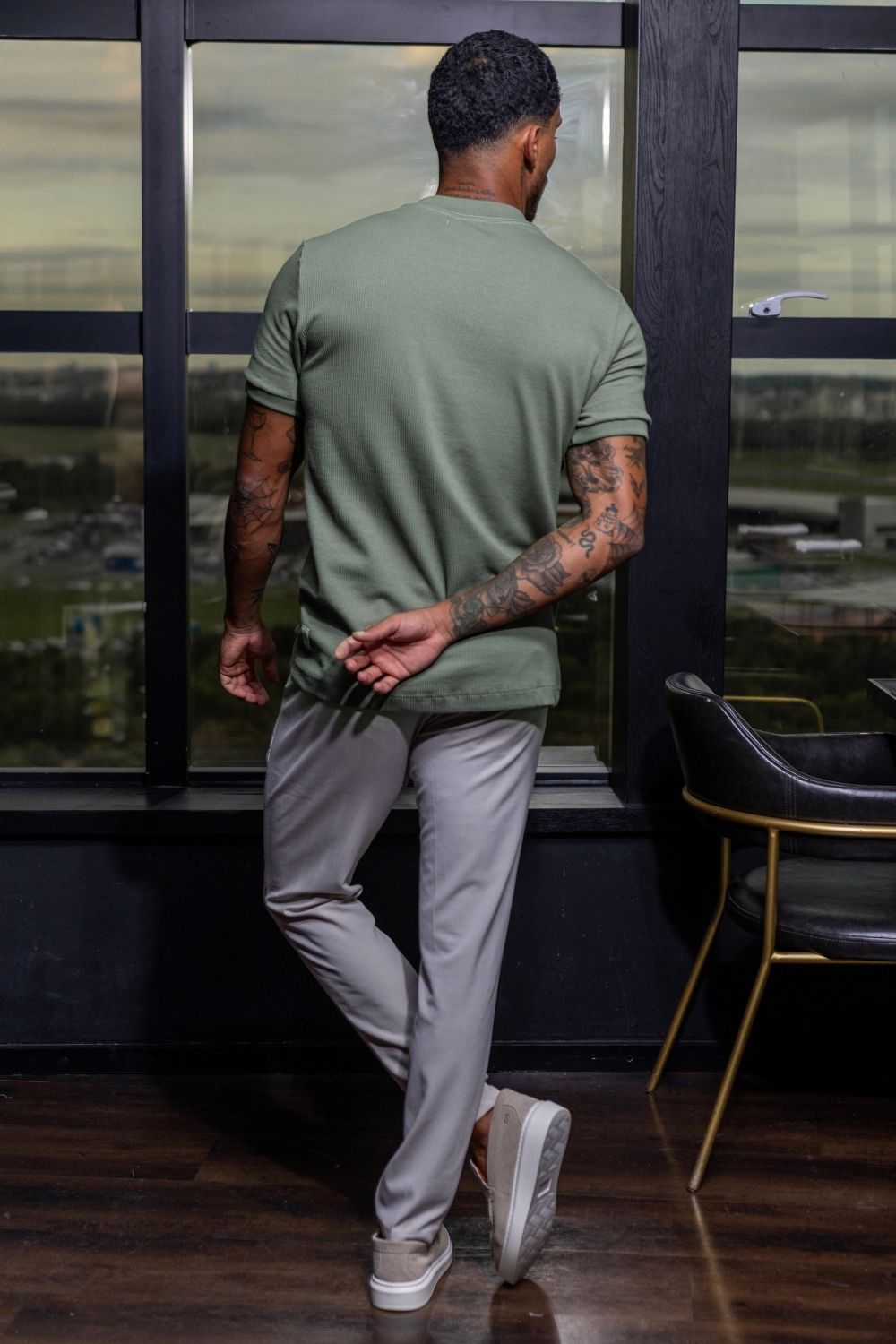 Camiseta Rich Textura Gola Média Verde - Linha Rich