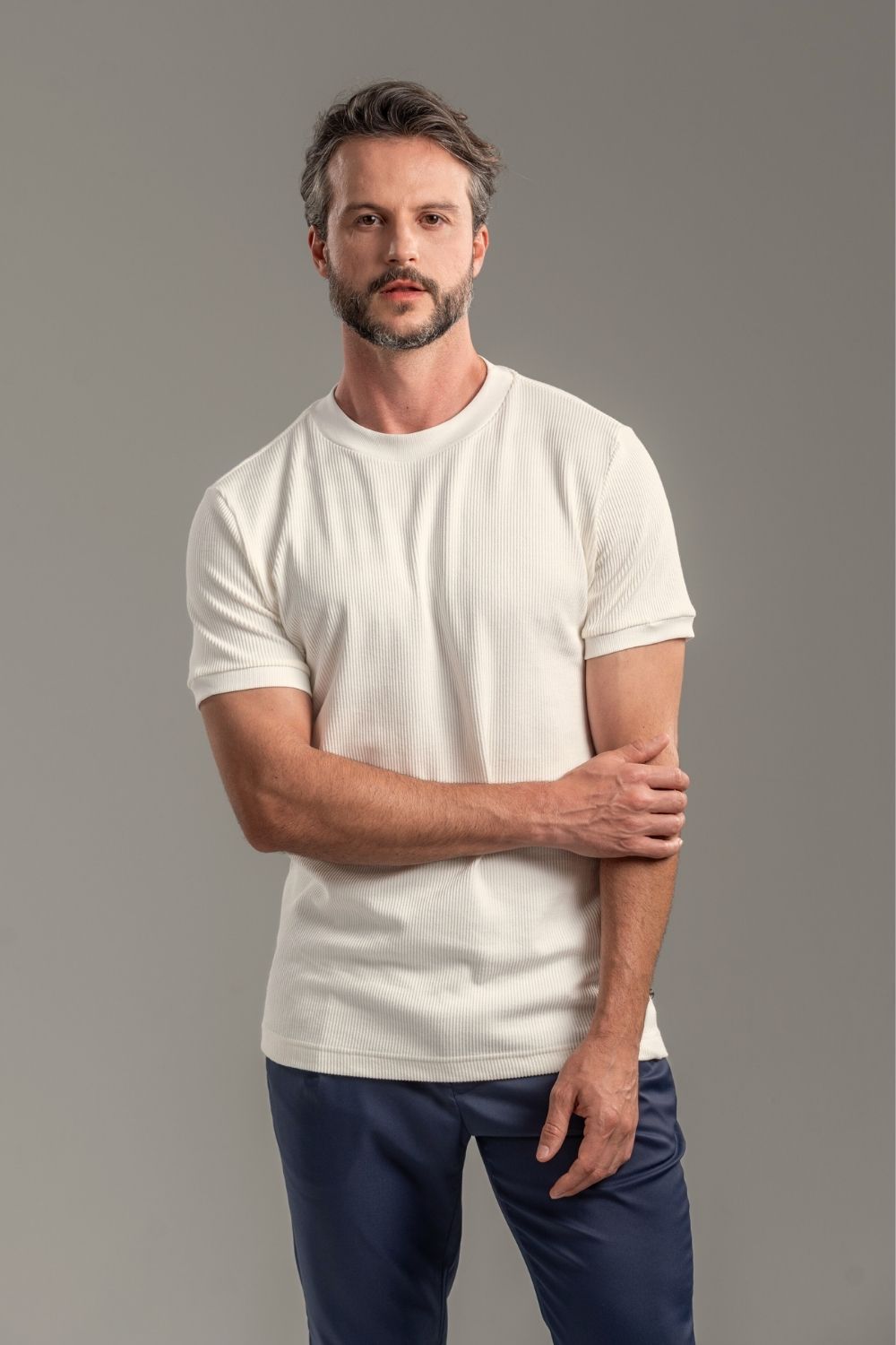 Camiseta Rich Textura Gola Média - Off White