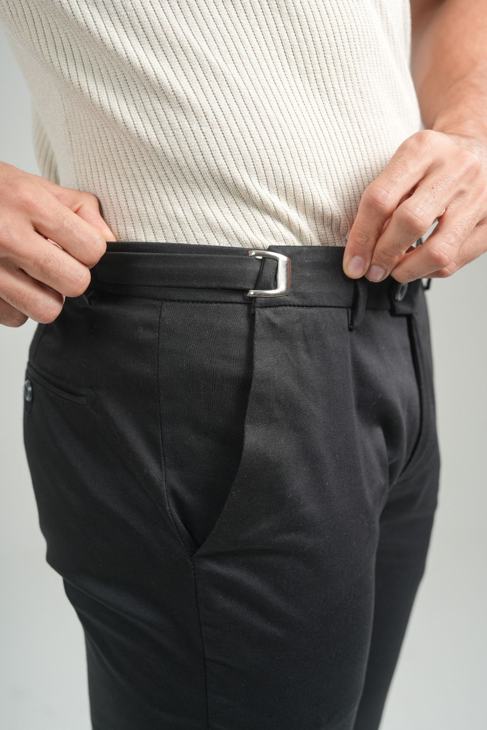 Calça Roman Alfaiataria Com Ajuste Cintura - Linha Rich - Preto