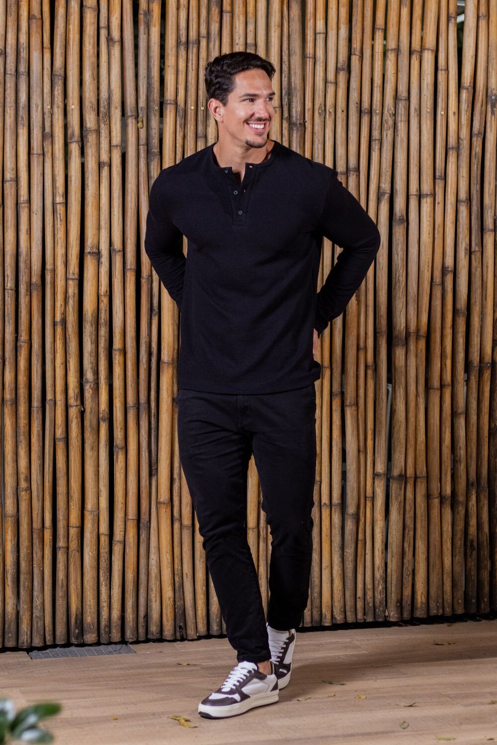 Camisa Henley Manga Comprida Preta - Linha Urban