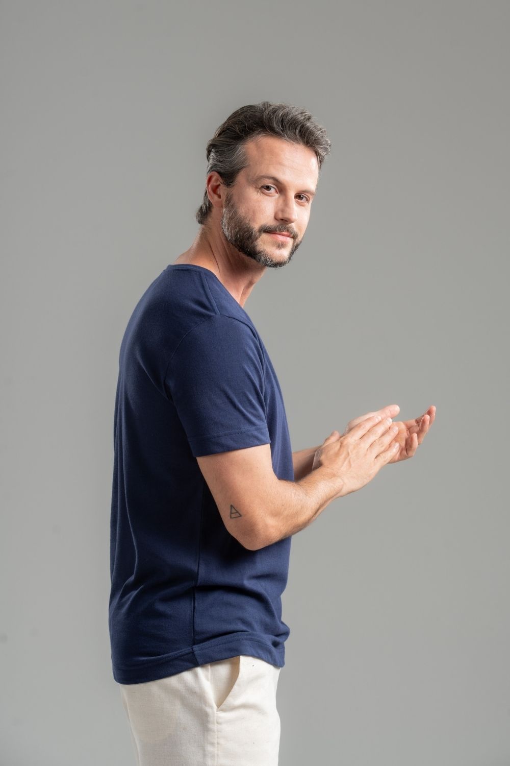 Camiseta Basic Azul Marinho - Linha Essential