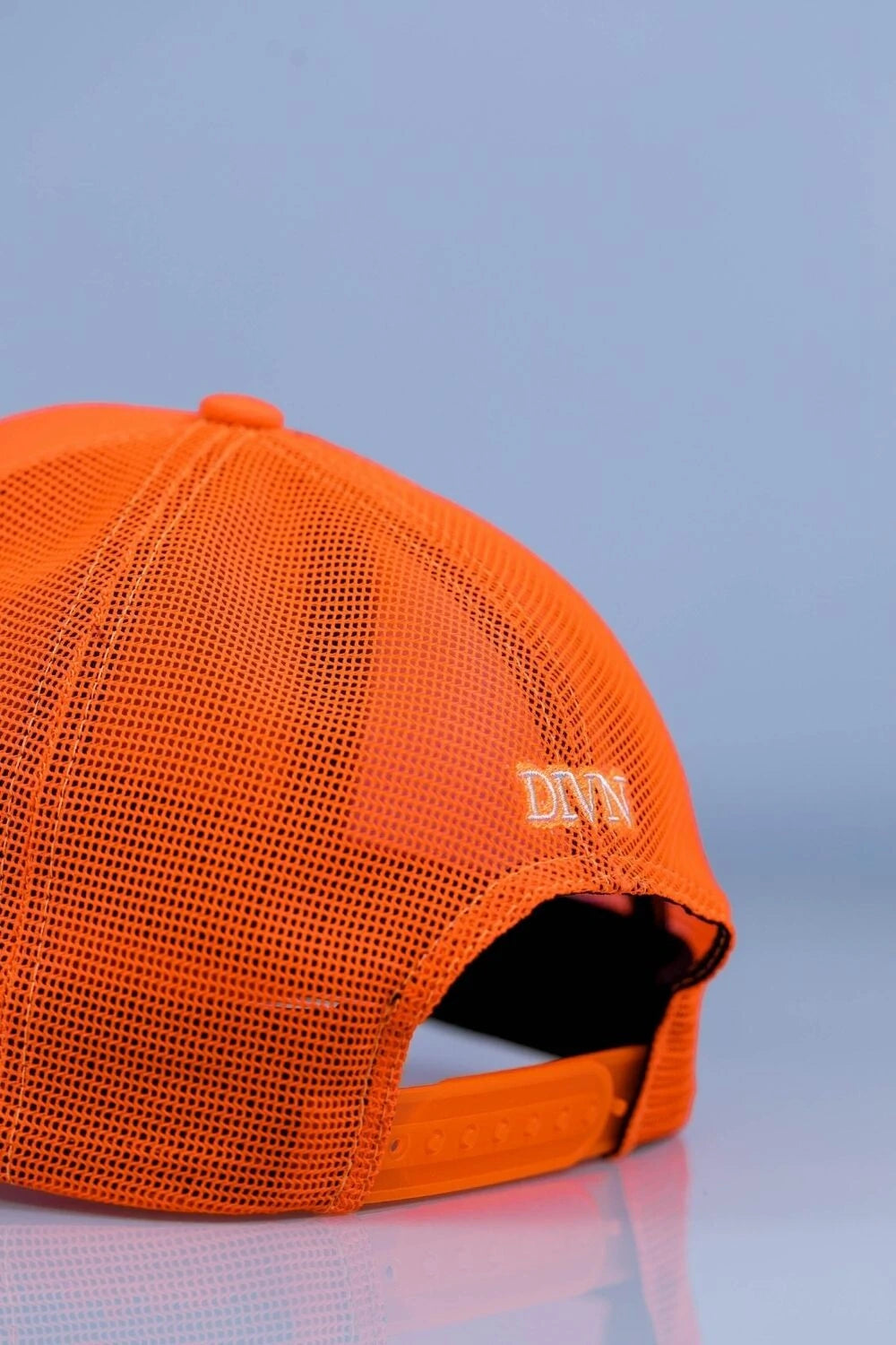 Boné Trucker Laranja Neon