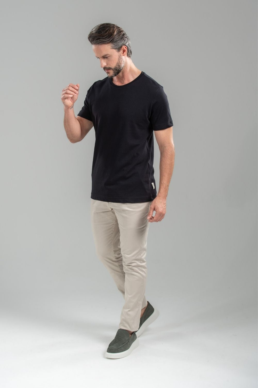 Camiseta Basic Preta - Linha Essential