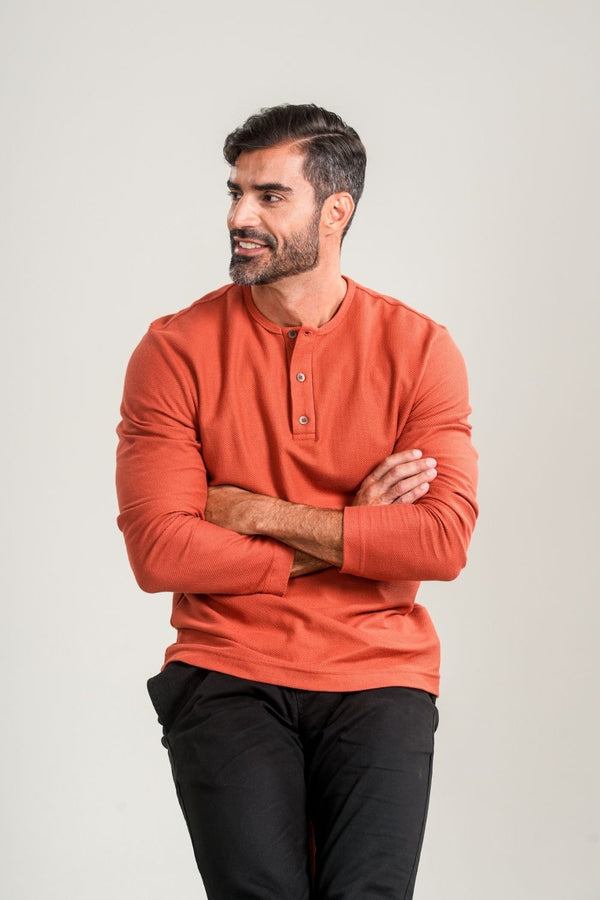 Camisa Henley Manga Comprida Terracota - Linha Essential