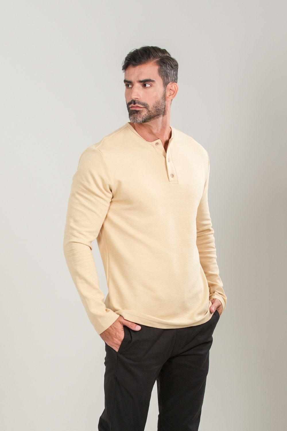 Camisa Henley Gold Manga Comprida Bege - Linha Essential