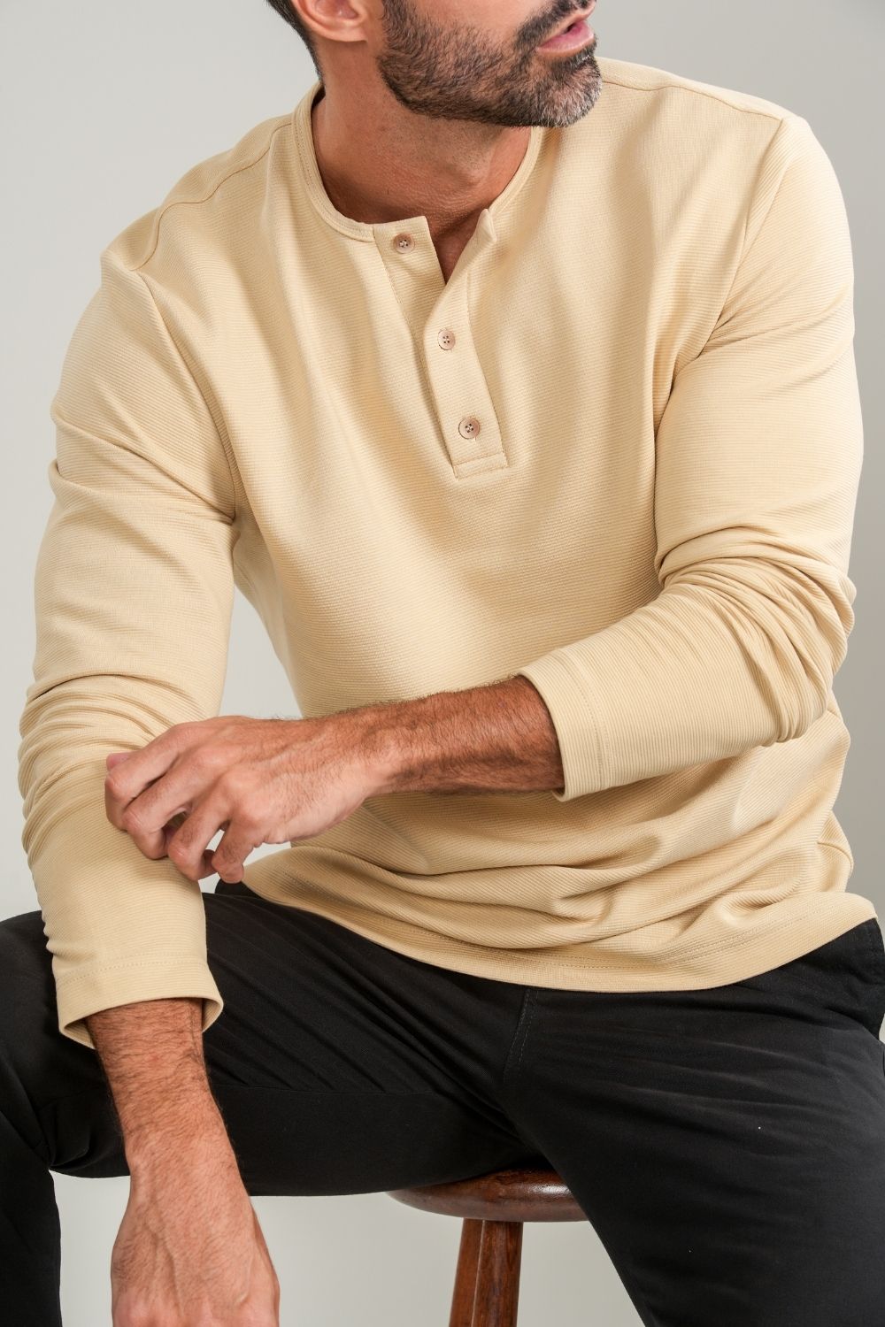 Camisa Henley Gold Manga Comprida Bege - Linha Essential